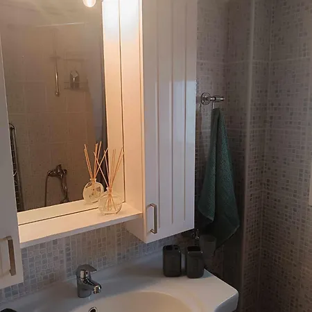 Sunny In 2 Apartment